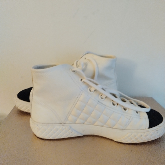 Chanel high top sneakers size 36 - Picture 3 of 7